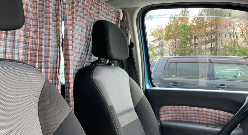 ルノーカングーの内装カスタム 運転席と助手席ドアの内張りの模様替え4